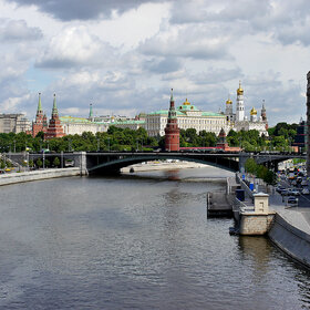 ������-����